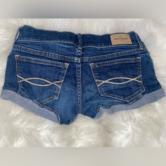 Abercrombie low rise shorts, size kids 14, dark wash denim - Picture 2 of 2